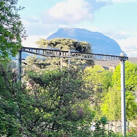 Apartment Le Chic Proche Centre Avec Parking Grenoble